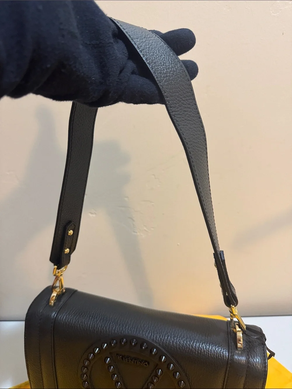 NEW✨NEW✨Valentino Alice Leather Bag by Mario Valentino